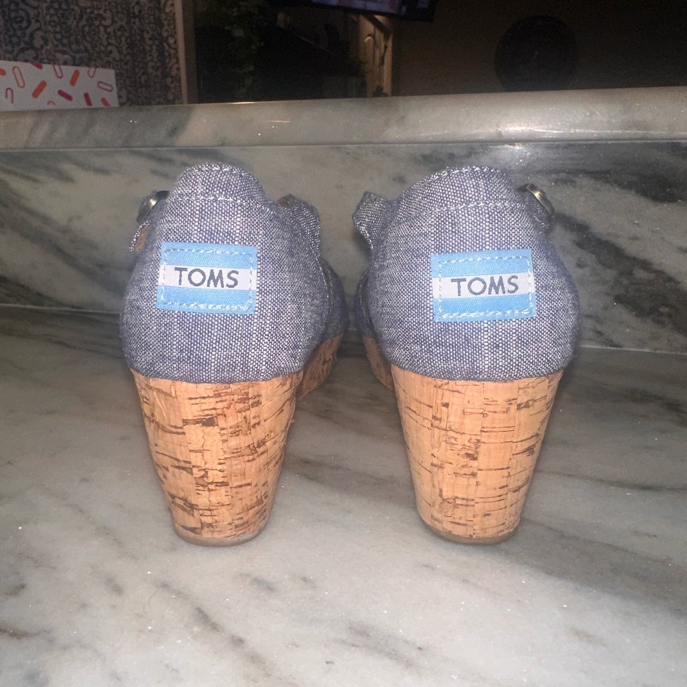 Tom’s Size 8 Women’s Blue Denim‎ Cork Wedge Strappy Peep Toe Sandals - Picture 6 of 11